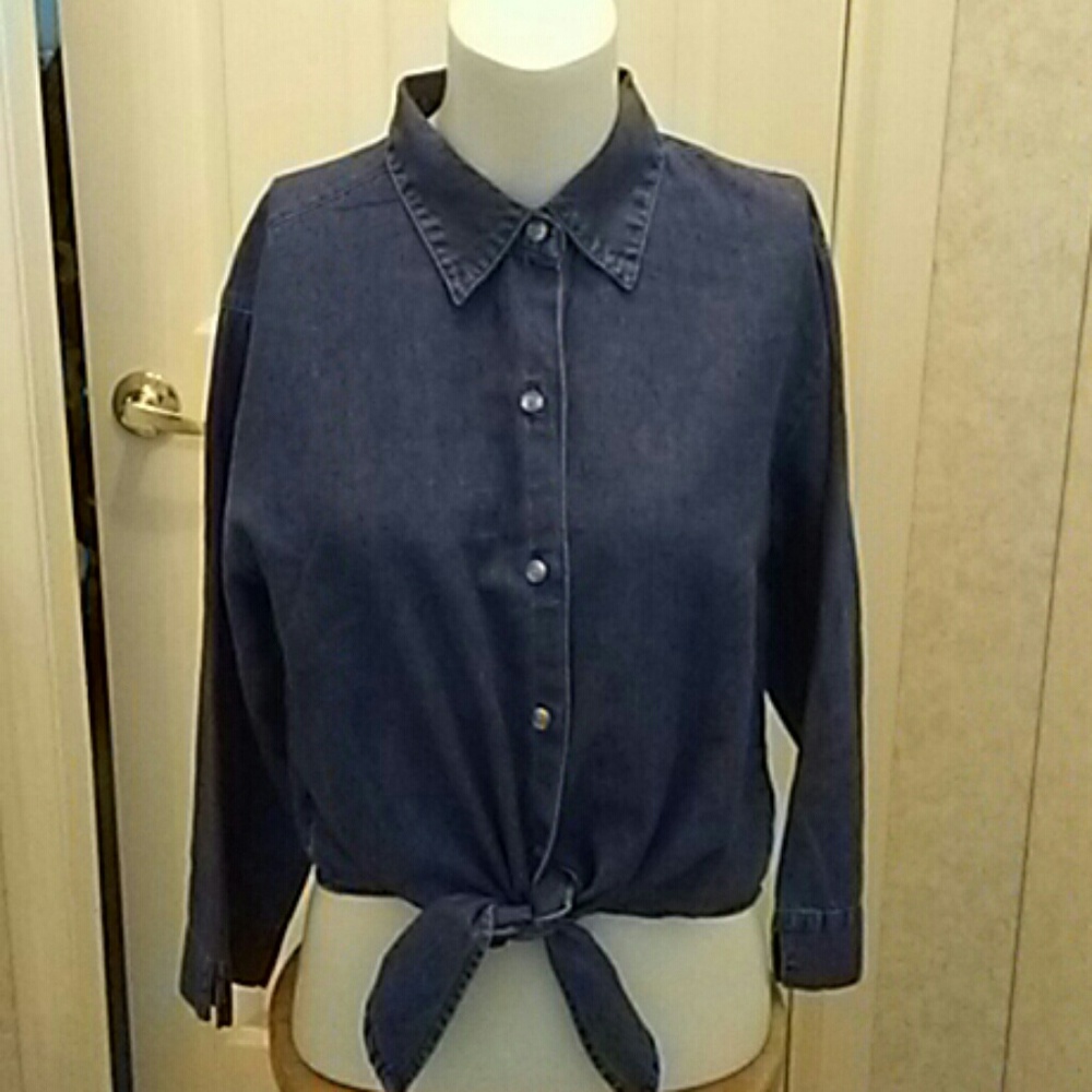 Casey And Max  Chambray Top